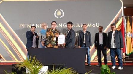 Bank Jateng menandatangani nota kesepahaman (MoU) pembiayaan bersama empat asosiasi pengembang terkemuka: REI, Apersi, Apernas, dan Himpera. Penandatanganan ini berlangsung dalam ajang bergengsi Solo Raya Property Awards 2025, Rabu (20/8/2025).